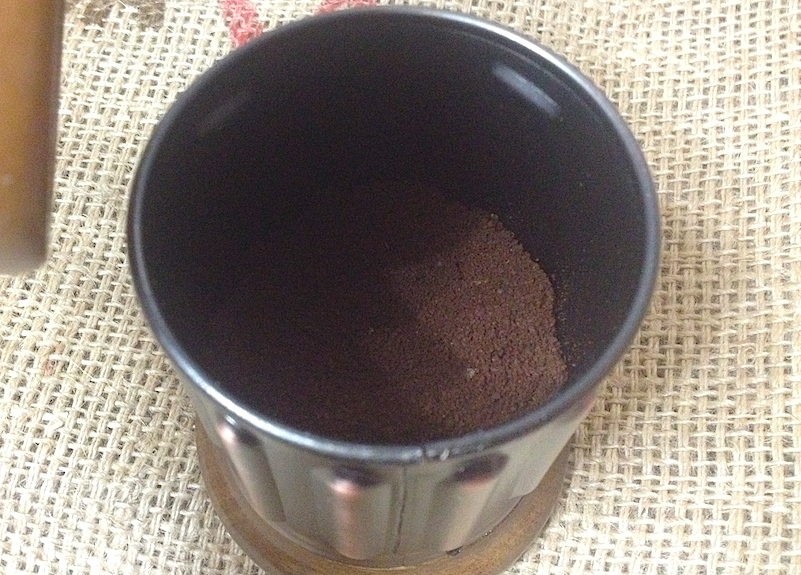 カリタ手動式コーヒーミル Kh 5 は初心者におすすめ フタ付き トドログ